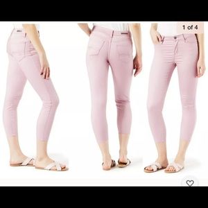 Denizen Levi’s High-Rise Ankle Jegging